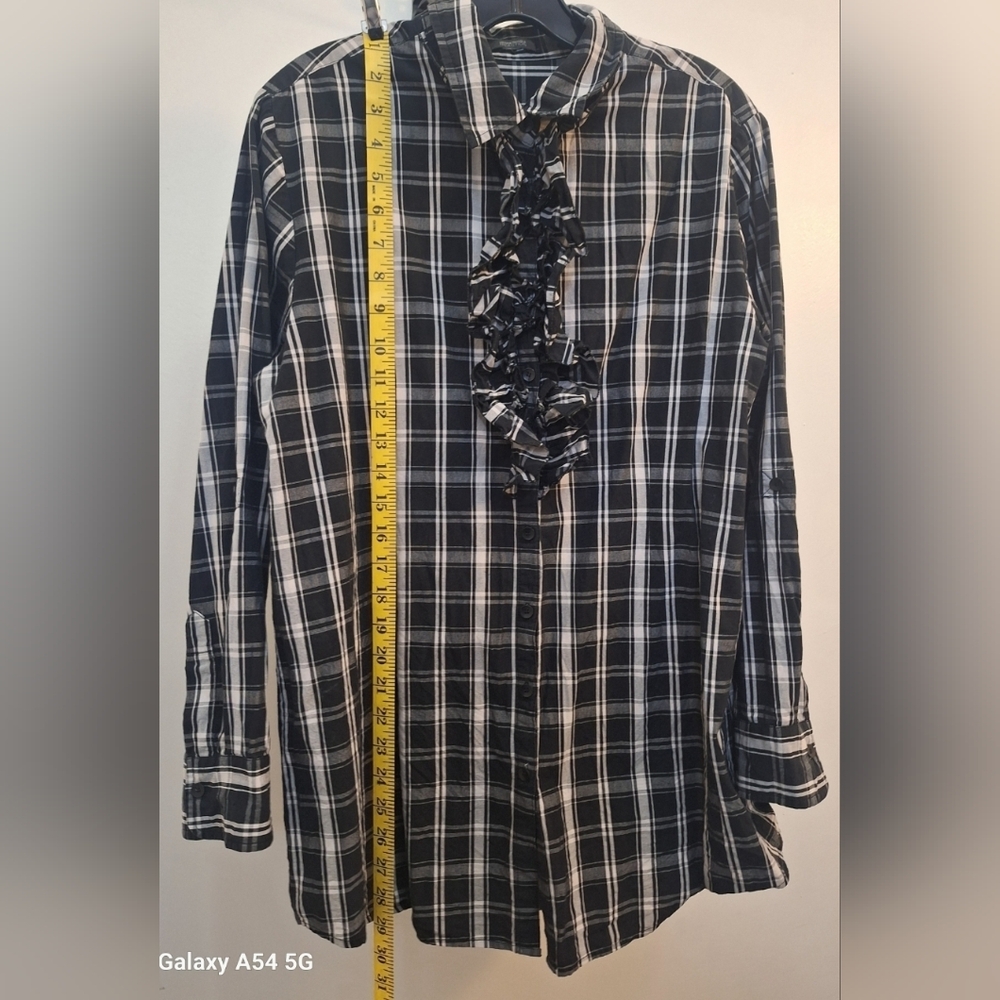 Kenneth Cole Reaction Black and White Checkered Cotton Shirt With Ruffle OnFront